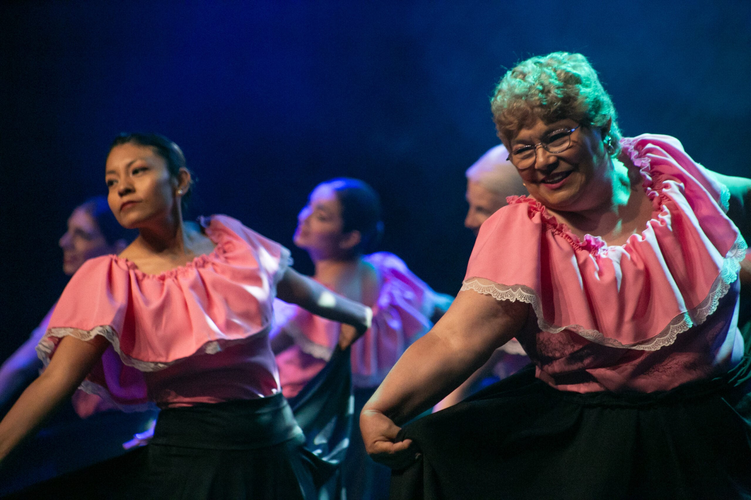 Con un emotivo acto se realizó el cierre de ciclo de la escuela de danzas Jesús Vera Arenas