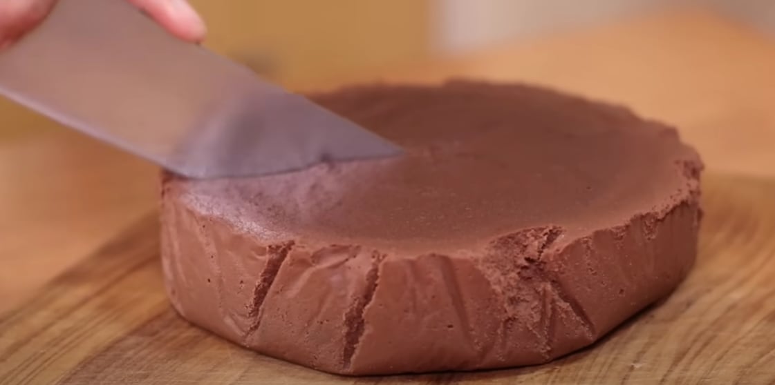 Paso a paso para hacer esta torta de chocolate