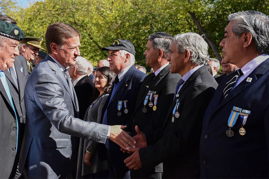 En el acto conmemorativo por los 40 años de la guerra de Malvina, se les prometió triplicar las pensiones a los veteranos. 