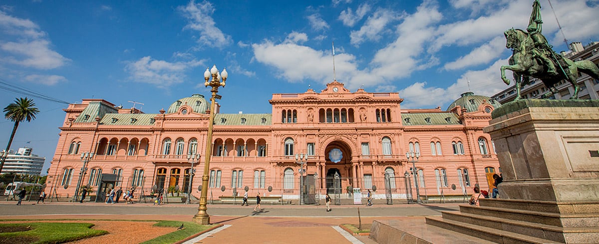 Aun suponiendo que el gobierno tome independencia de la línea dura, no se ve que tenga un plan ni intenciones concretas de controlar la inflación con medidas efectivas y profesionales.