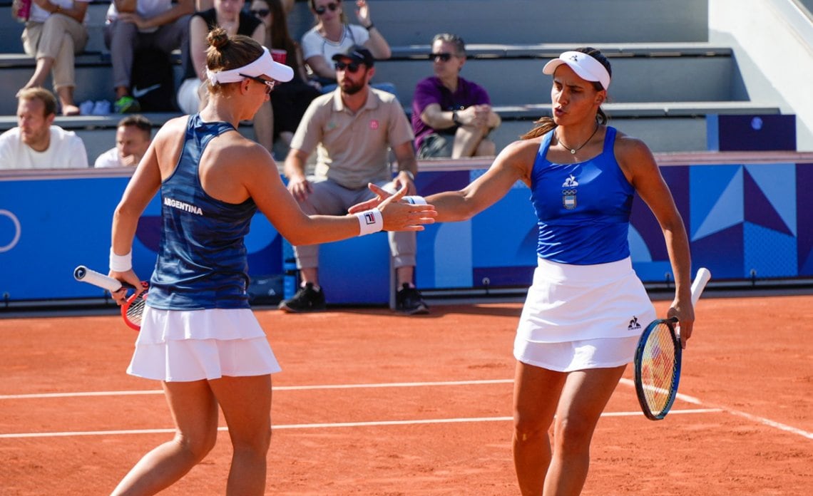 Las tenistas Nadia Podoroska y Lourdes Carlé avanzaron a la segunda ronda en dobles luego de superar a las alemanas Tamara Korpatsch y Tatjana Maria. Se enfrentarán a las españolas Cristina Bucsa y Sara Sorribes.