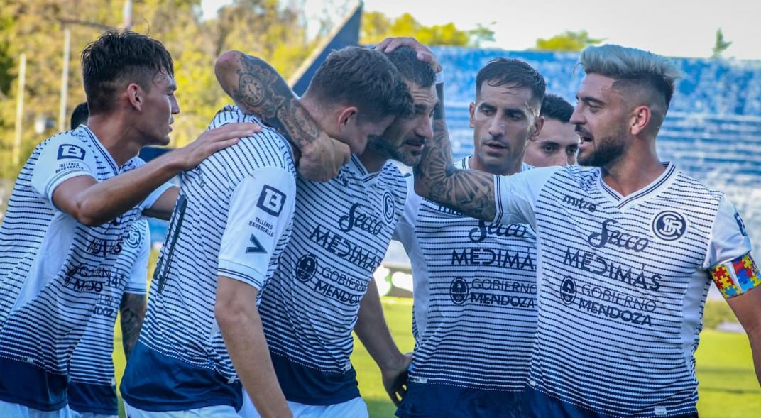 Independiente Rivadavia ganó este lunes y saltó a la cima (Foto: Prensa Independiente).