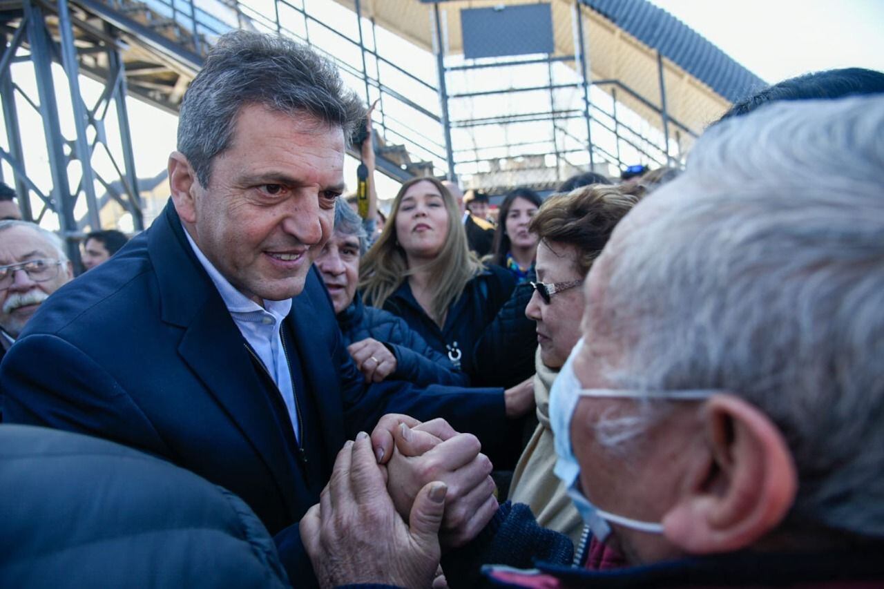 El presidente de la Cámara de Diputados, Sergio Massa, participó del acto para inaugurar la renovación de esa estación de trenes de la Línea Belgrano Norte.