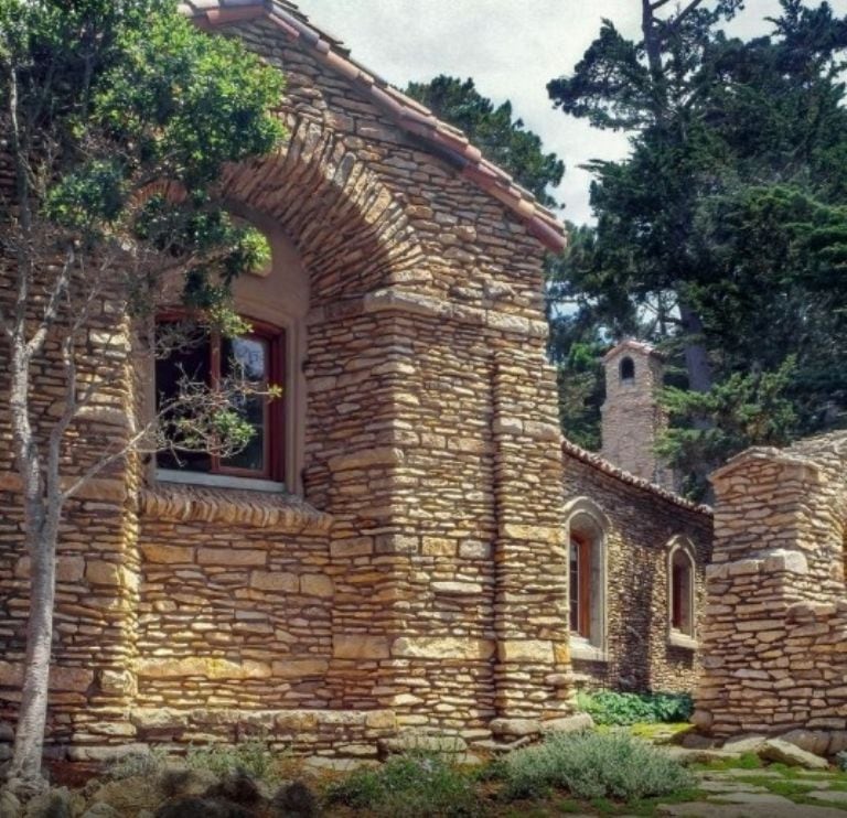 La nueva casa medieval de Brad Pitt