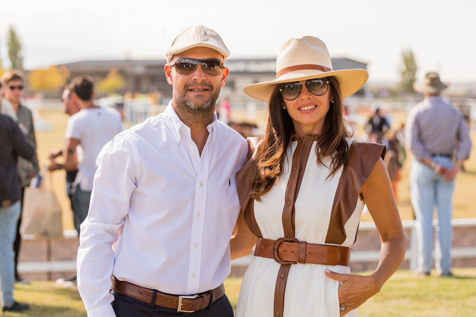 Rubén David junto a su esposa Andrea Richardi en el predio de Casa David Wines & Horses. Foto: Gentileza