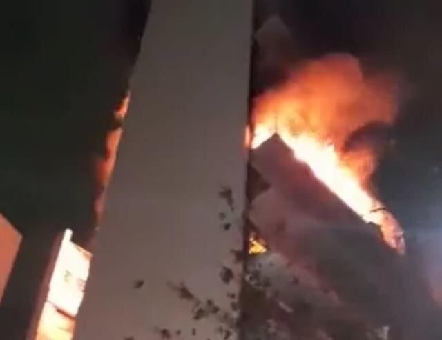 Así quedó el edificio del incendio en Recoleta.