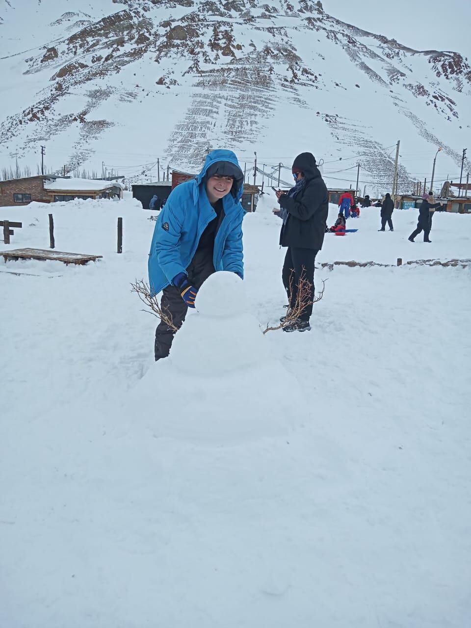 Los Mendocinos salieron a disfrutar la nieve. Foto: Gendarmería