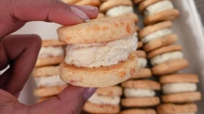 Así podrás hacer los mejores alfajores de queso y avena.