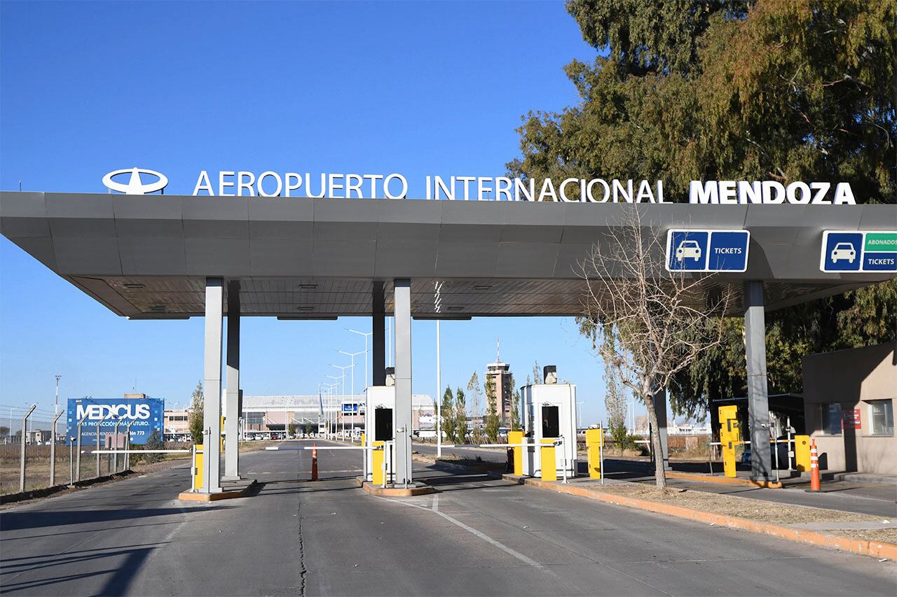 Aeropuerto de Mendoza, el más visitado del interior del país por vuelos internacionales. Foto : José Gutierrez / Los Andes