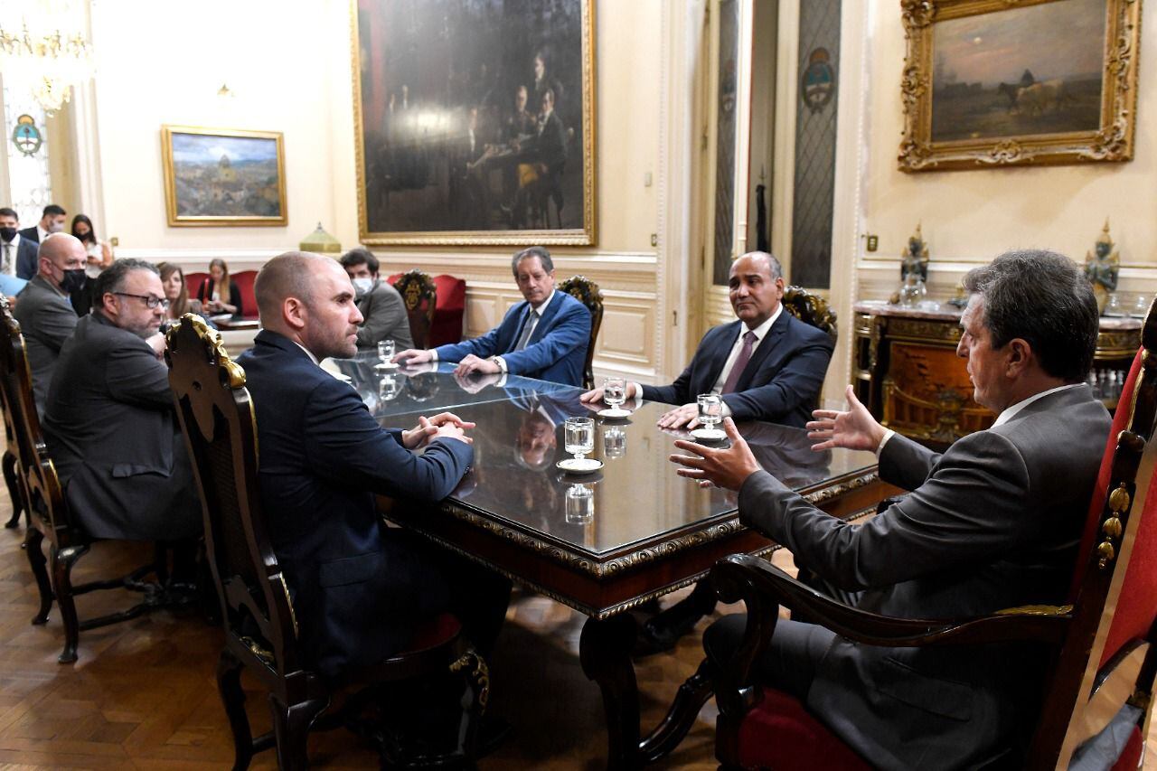 Sergio Massa junto a Guzman y Manzur de cara al arranque del debate por el Acuerdo con el FMI.