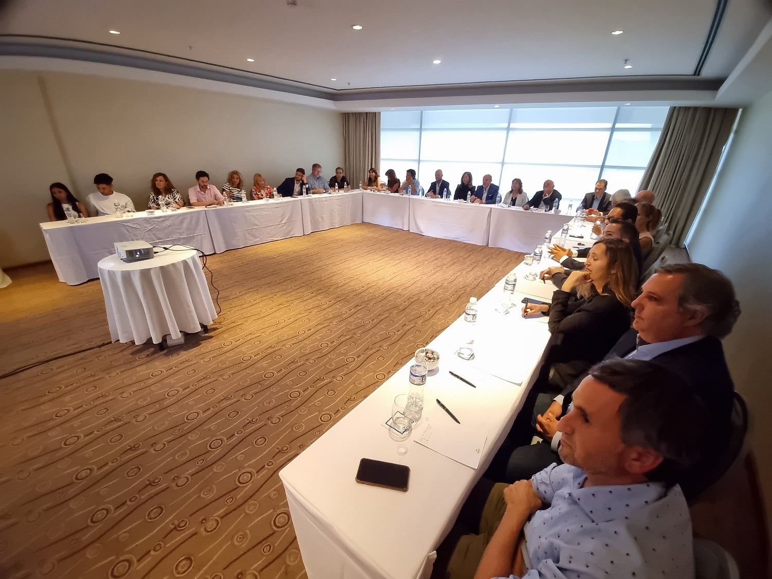 La Universidad Juan Agustín Maza organizó en el hotel Hilton el encuentro “Impulso a la Ley de Mecenazgo por el Arte, la Cultura y la Educación” con referentes de la educación, la política y el sector privado. Foto: Los Andes