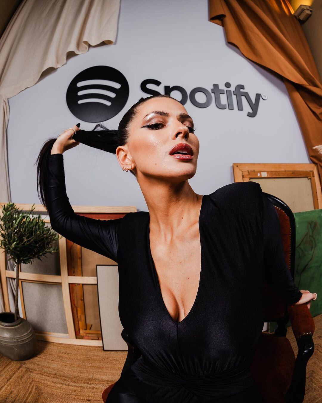 La China Suárez para Spotify.