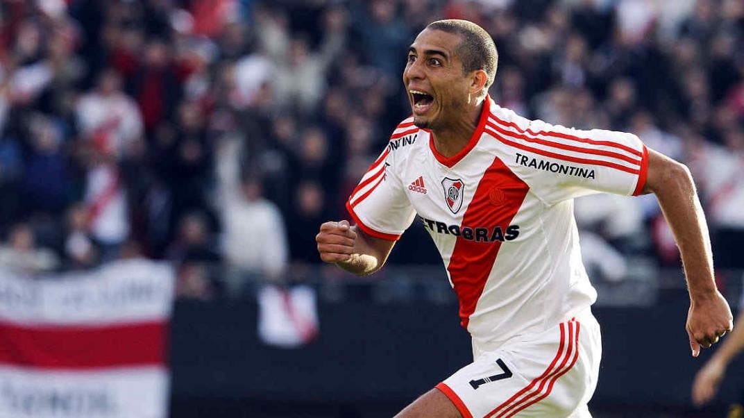 Trezeguet cumplió su sueño y jugó en River. /Foto: AP