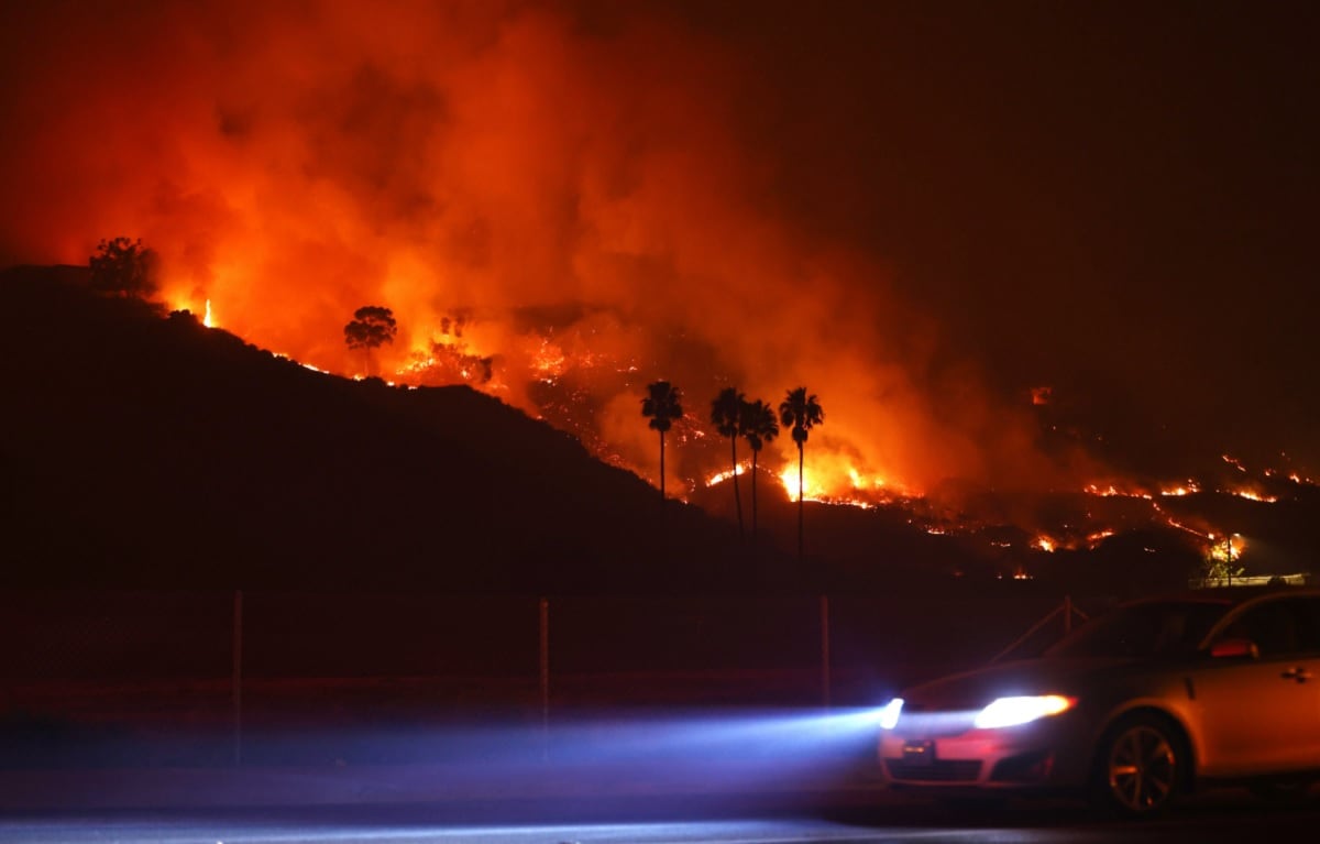 El Servicio Meteorológico Nacional emitió una alerta de bandera roja por el incendio (Foto: Twitter Pleno Informativo)