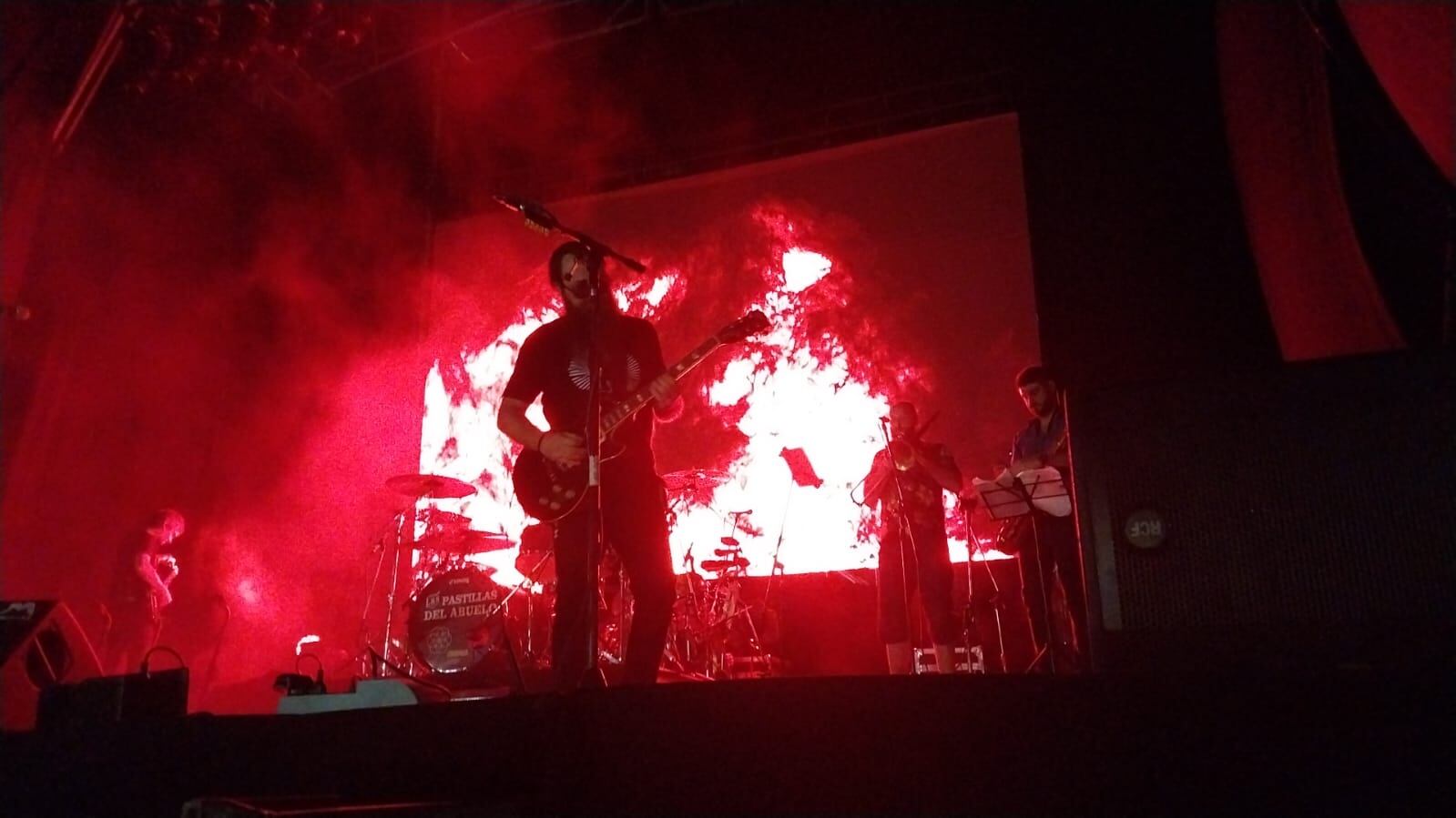 La banda brindó un show a todo motor en el Multiespacio Cultural Luján de Cuyo.