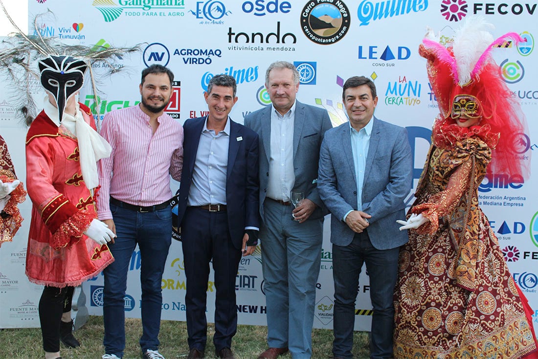 60° aniversario de la Cámara de Tunuyán. Comercio de Álvaro Martínez, Diego Stortini, Rolando Baldaso y Omar De Marchi.  Foto: Nicolás Guevara.