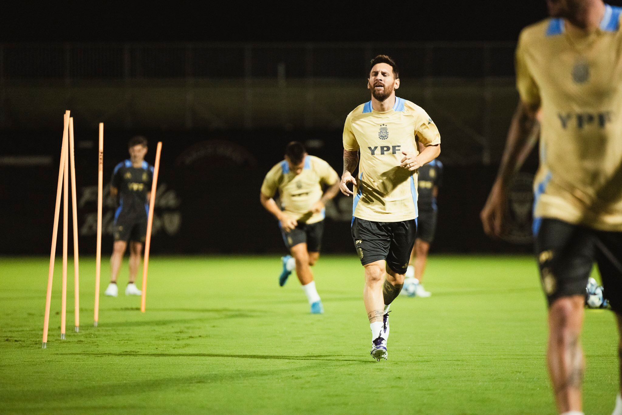 Lionel Messi de regreso en los entrenamientos de la selección argentina (AFA)