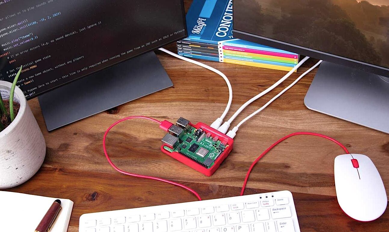 La Raspberry Pi es una de las Mini PC más famosas del mundo porque es una monoplaca potente con amplia conectividad.