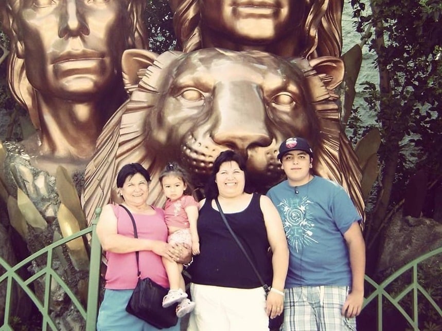 La familia en Las Vegas, celebrando el cumpleaños de Matías.