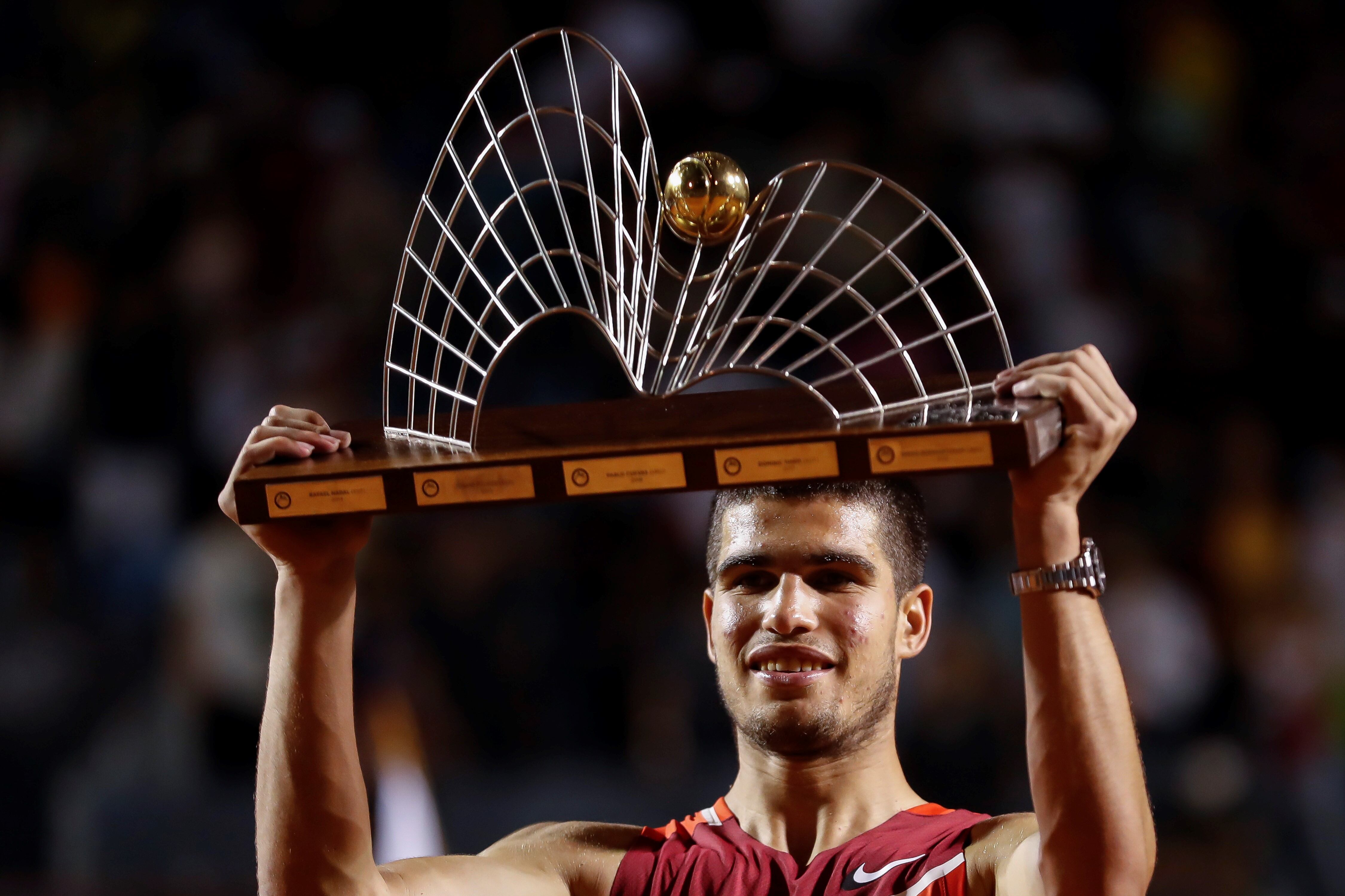 El Peque cayó ante el español Carlos Alcaraz por 6-4 y 6-2 / AP.