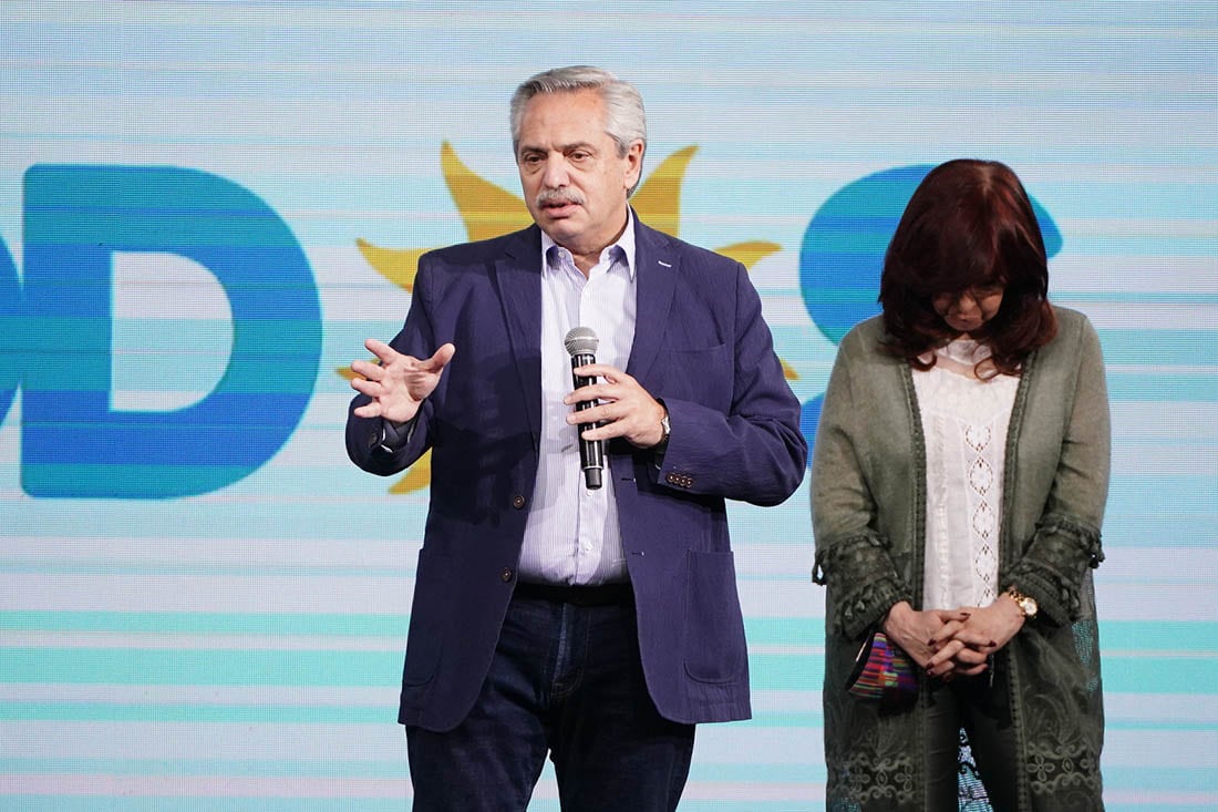 Alberto Fernández y Cristina Kirchner tras la derrota en las PASO legislativas 2021 (Foto Clarín) 