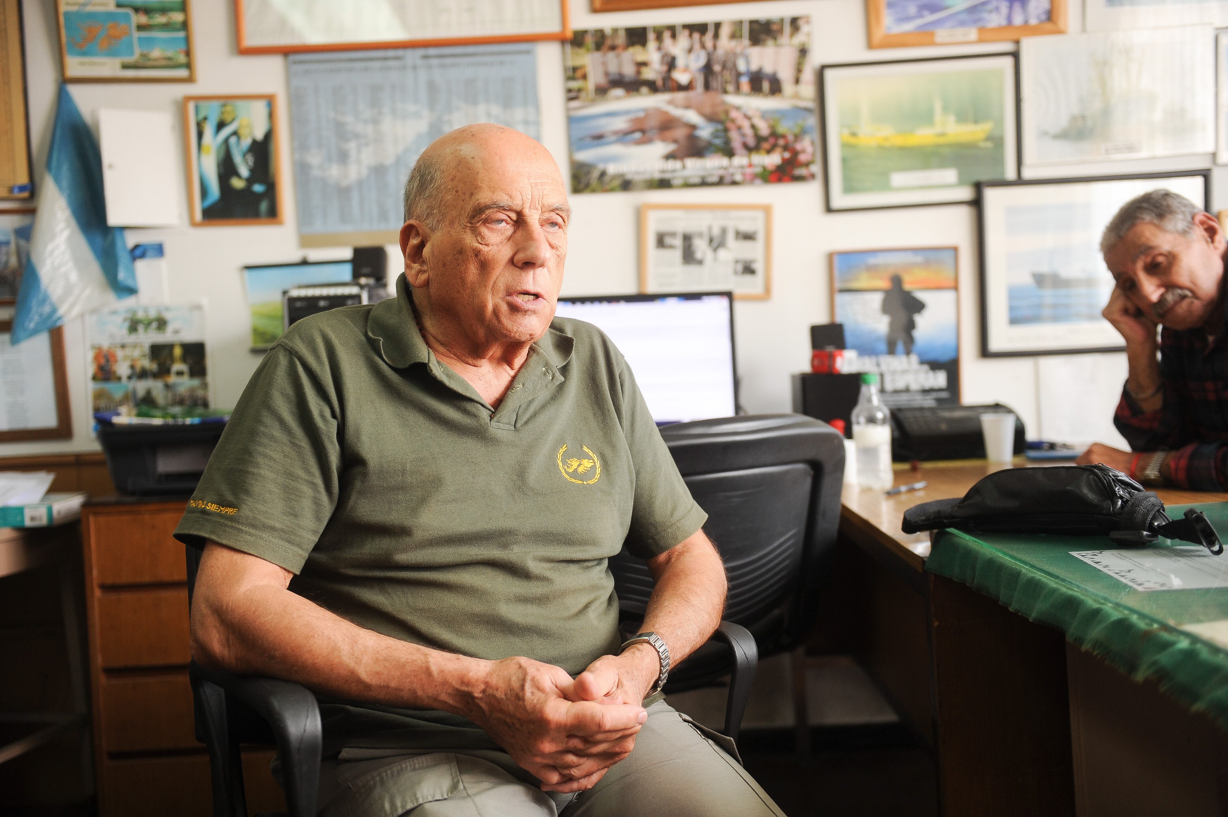 Alberto Gaffuri, ingeniero civil y jefe del equipo de Vialidad Nacional que trabajó en Malvinas. Es presidente del Centro de Civiles Veteranos de Guerra “Operativo Malvinas”. Especial de la Corresponsalía Buenos Aires. Foto Federico López Claro. 