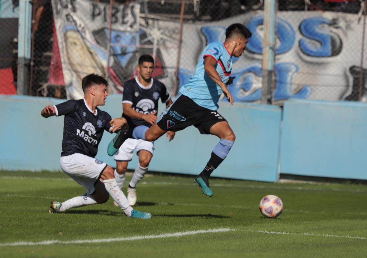 Por la 12° fecha de la zona B de la Primera Nacional, Brown de Adrogué e Independiente Rivadavia, igualaron 0-0. / Gentileza: Prensa Brown (A).