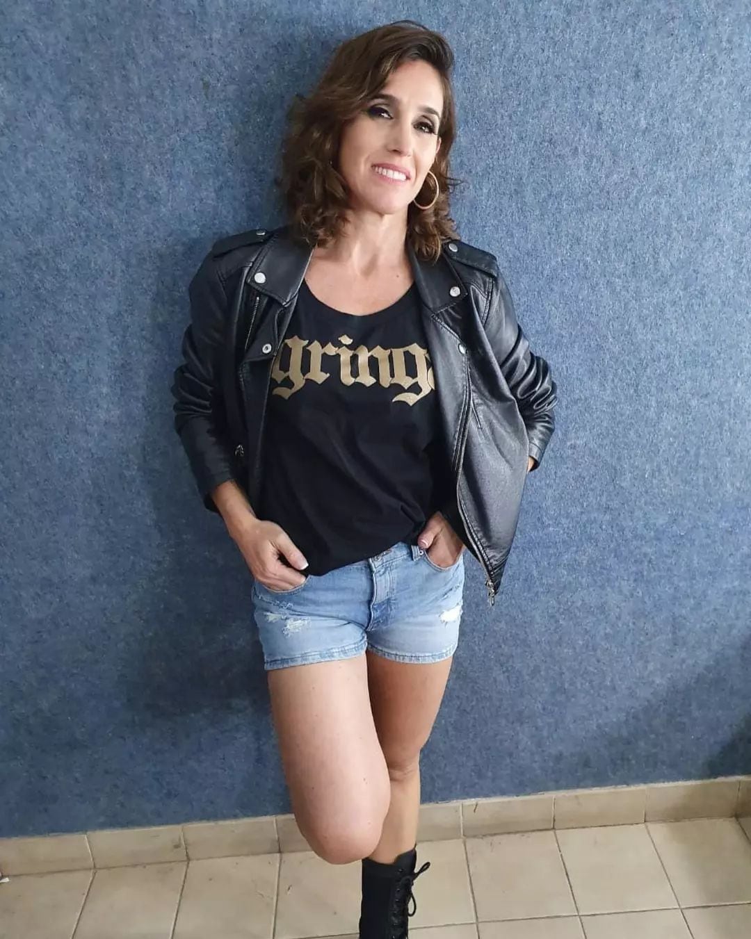 Soledad Pastorutti con un atuendo estilo heavy metal que gustó mucho en las redes