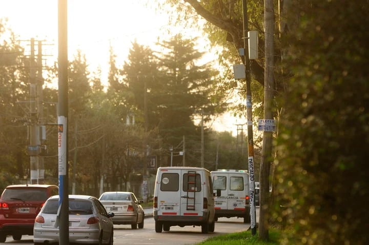 La mujer estaba entrevistando a personas en el municipio de Ituzaingó, localidad de Villa Udaondo, junto a sus tres colegas. Foto: Web / Los Andes