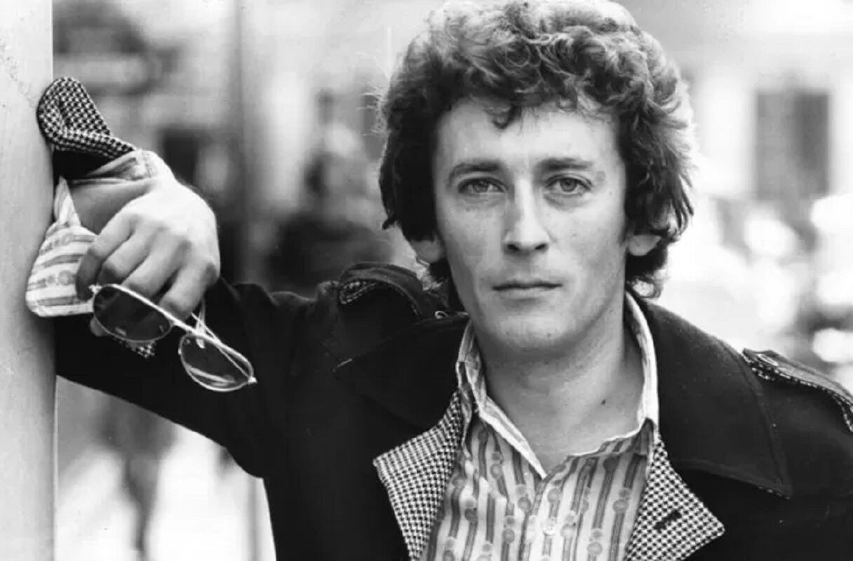 Robert Powell en su juventud: de galán a Mesías