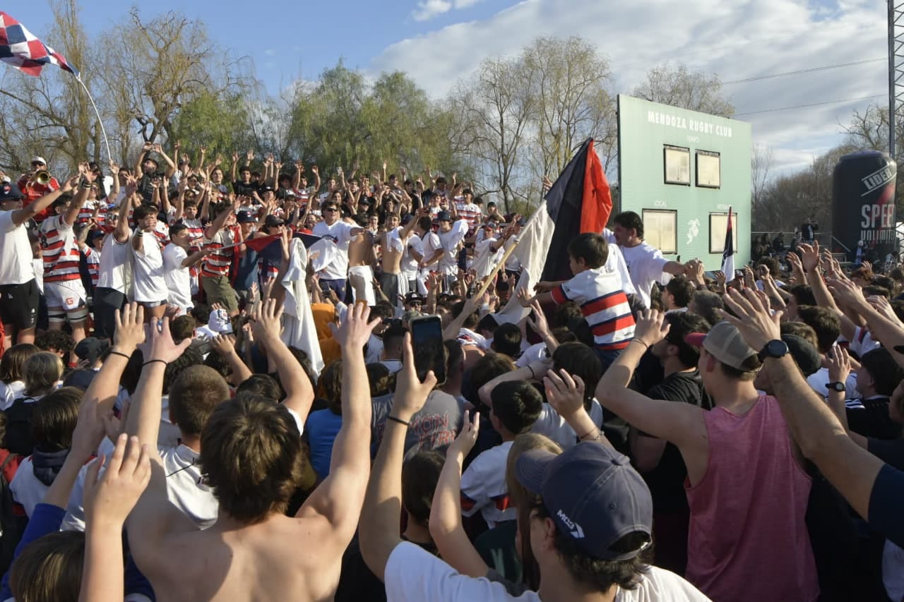 Marista Rugby Club campeón del Top 8 Cuyano al derrotar por 70-14 a Liceo. Final histórica. / Orlando Pelichotti (Los Andes).