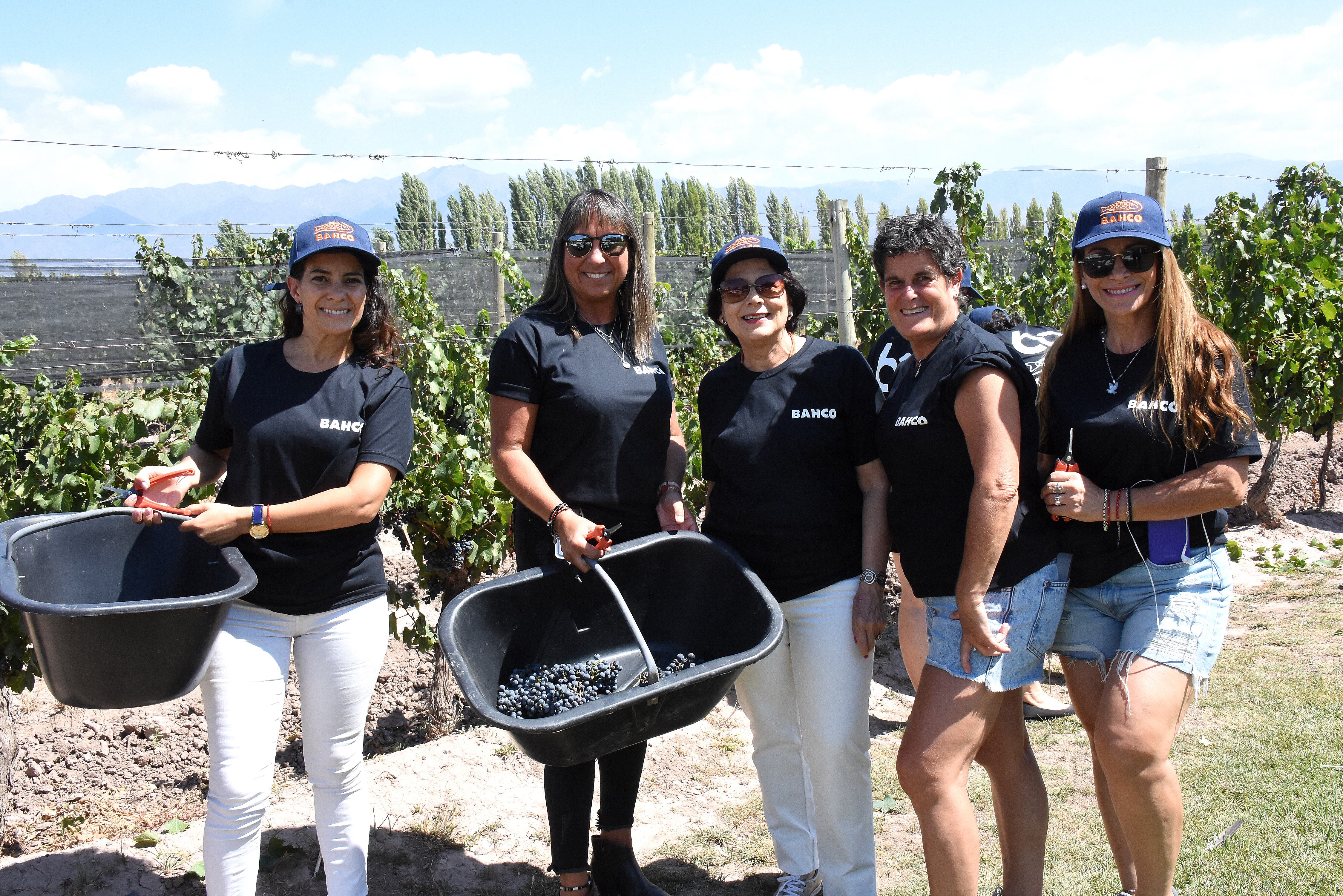 Fernanda Canal, Bettina Konjak, Cristina Pandolfi, Luz Castro y María Siracusa. Ph Eduardo Dolengiewich.