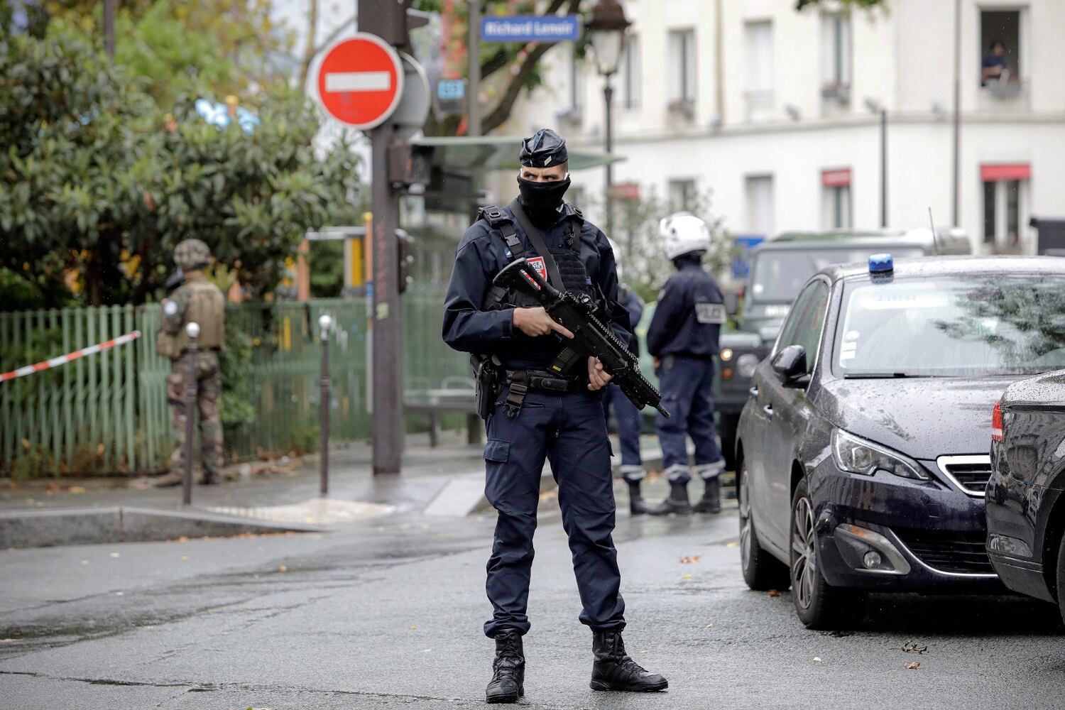 Ataque en París cerca de la antigua sede de Charlie Hebdo - 