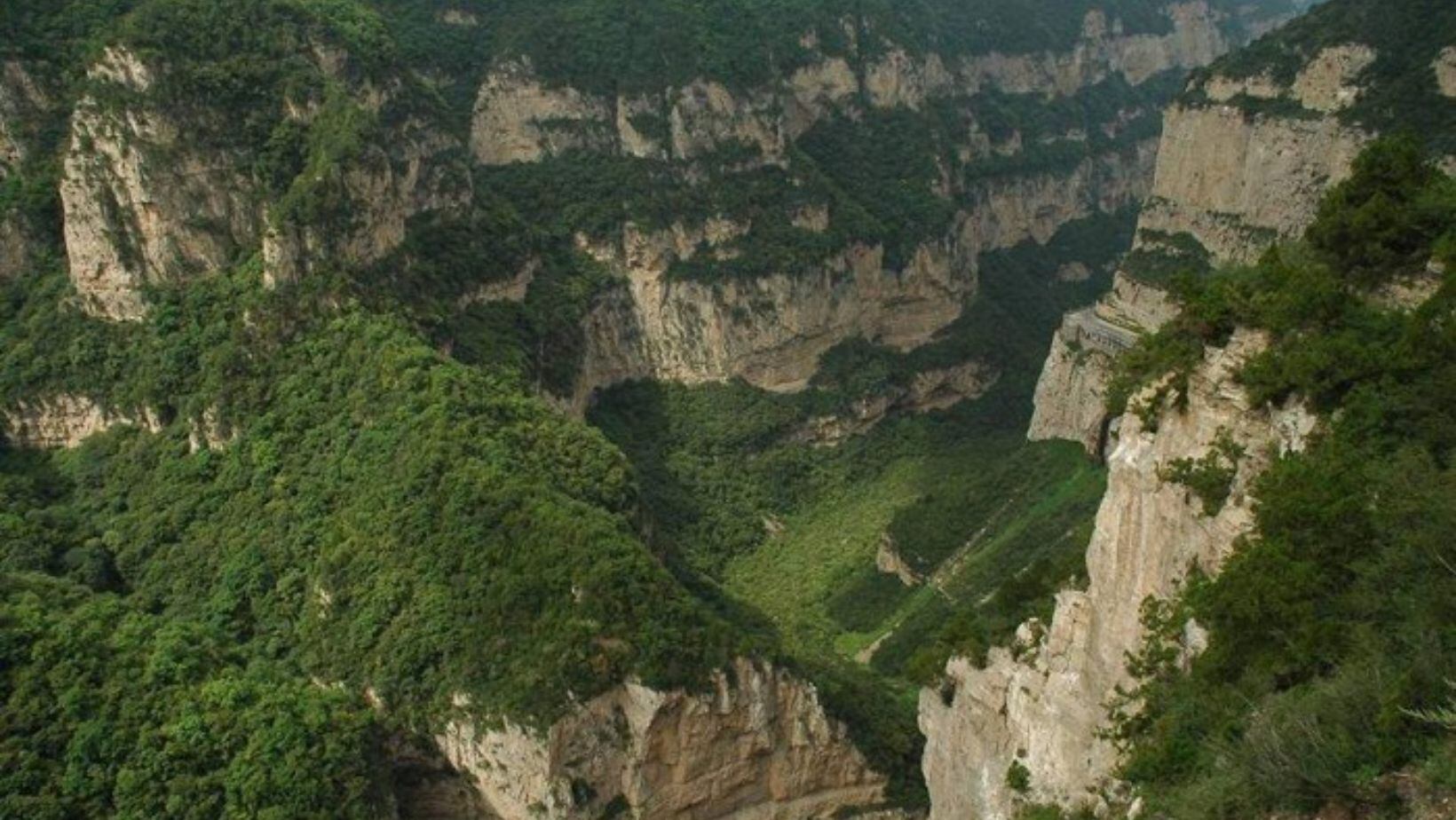 Las montañas Qinling fue el lugar elegido para establecer las "nuevas oficinas"