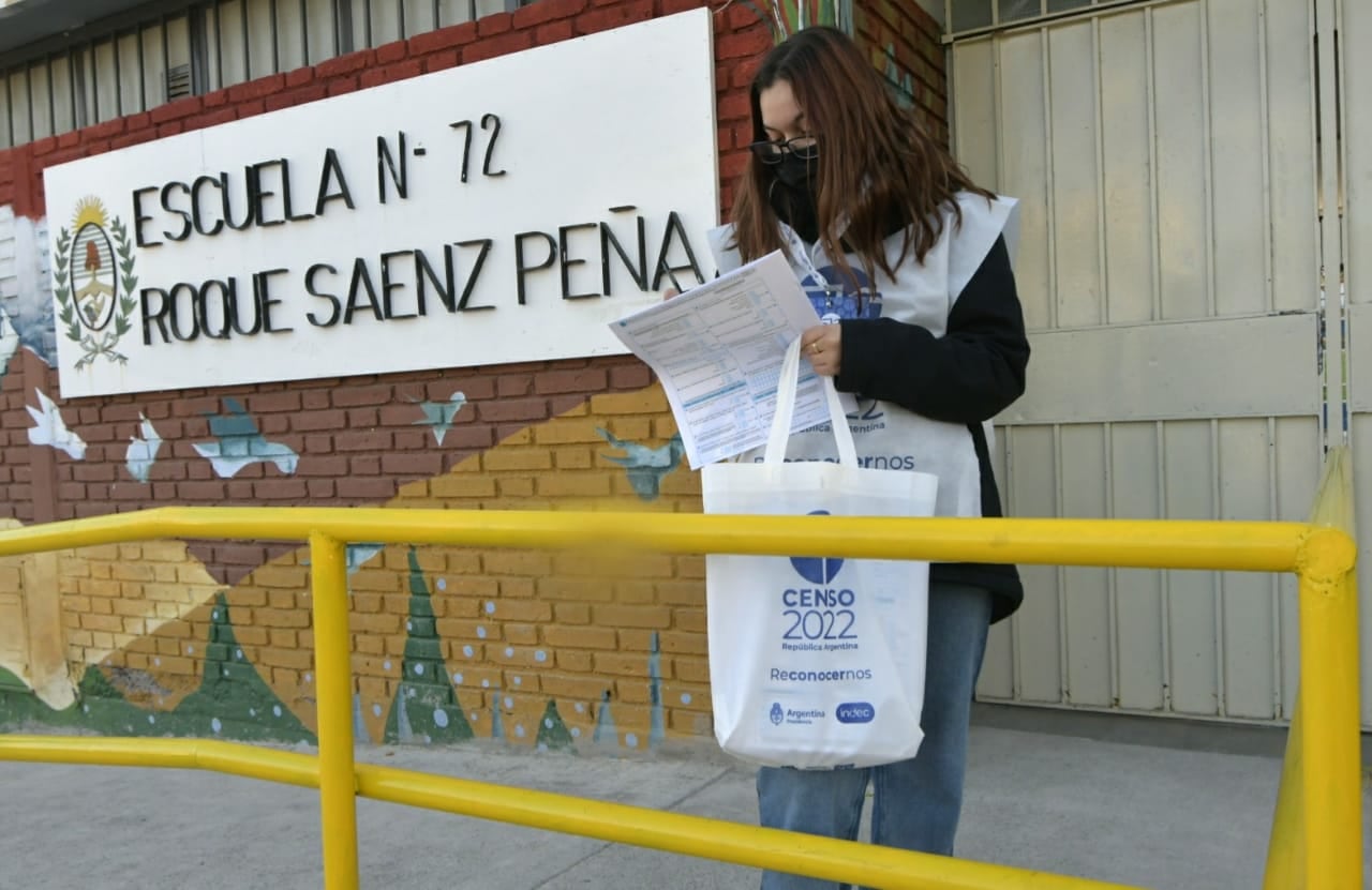 Censo 2022: cómo identificar al censista - Foto: Orlando Pelichotti / Los Andes