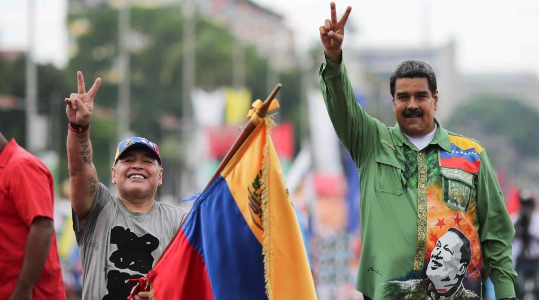 Diego Maradona y Nicolás Maduro en una foto de archivo