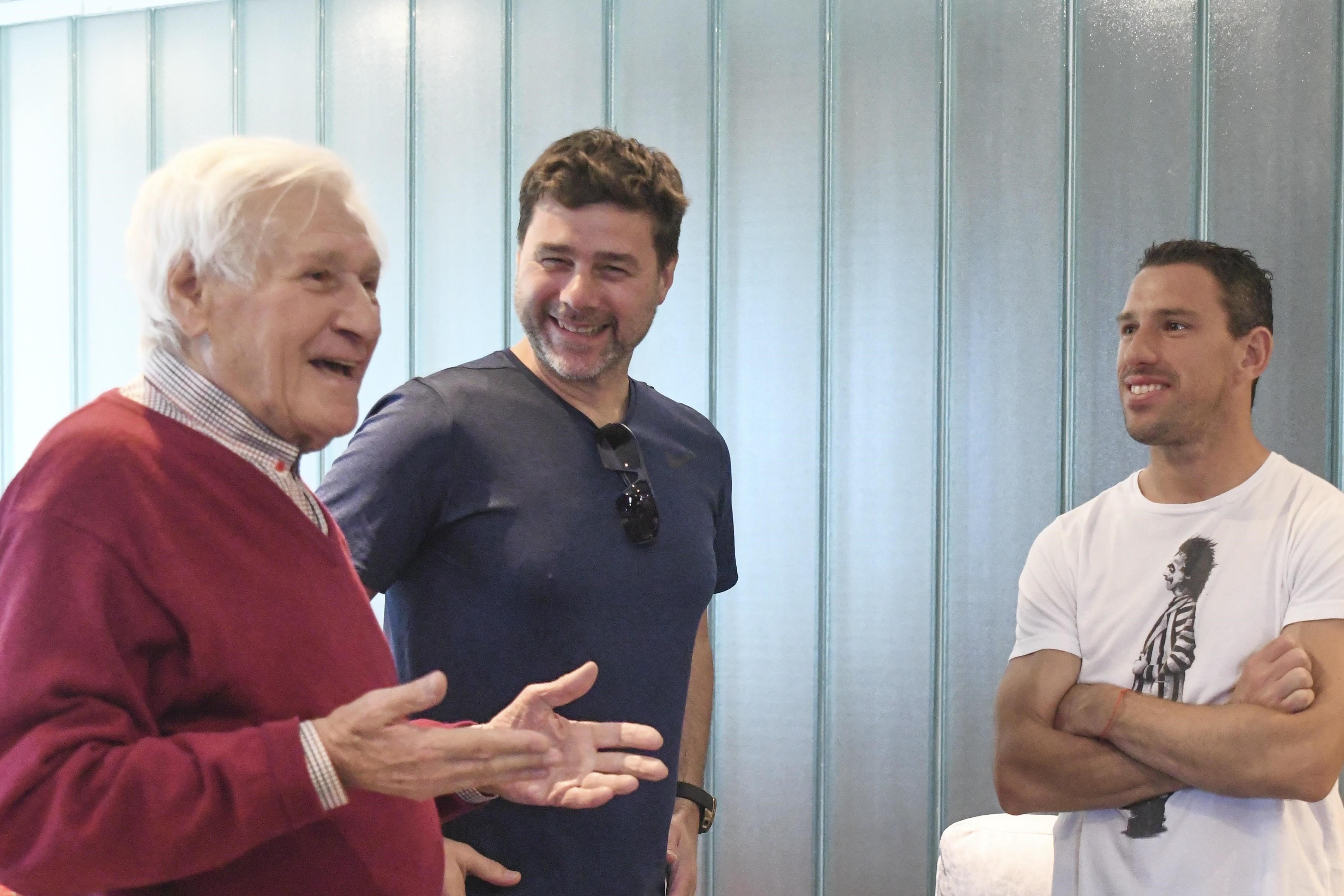 Jorge Griffa, Mauricio Pochettino y Maxi Rodríguez se reunieron en el predio de Newell's Old Boys. (Julián Valiente)