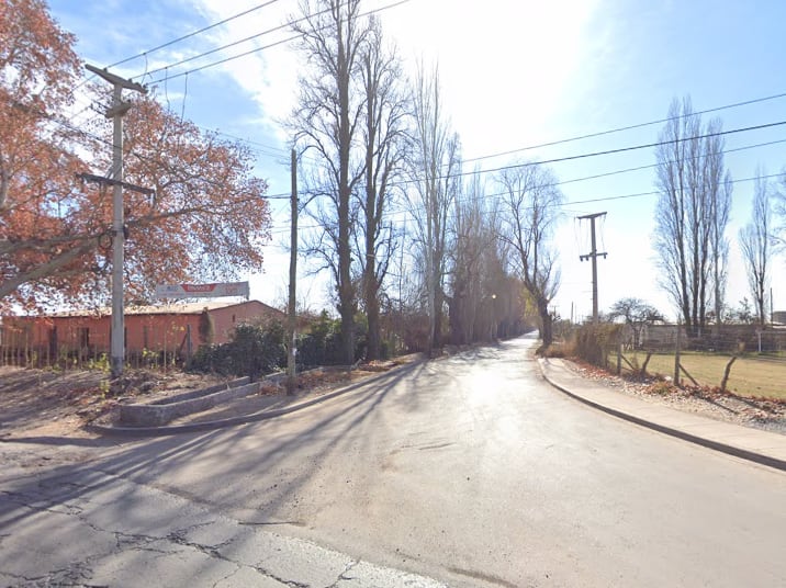 Frenó el auto por una falla en Maipú, lo golpearon con una piedra en la cabeza y lo asaltaron: 3 detenidos. Foto: Captura Google Maps