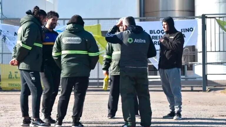 Desde Lácteos Vidal insisten en que desde el gremio no los dejan trabajar a los empleados.