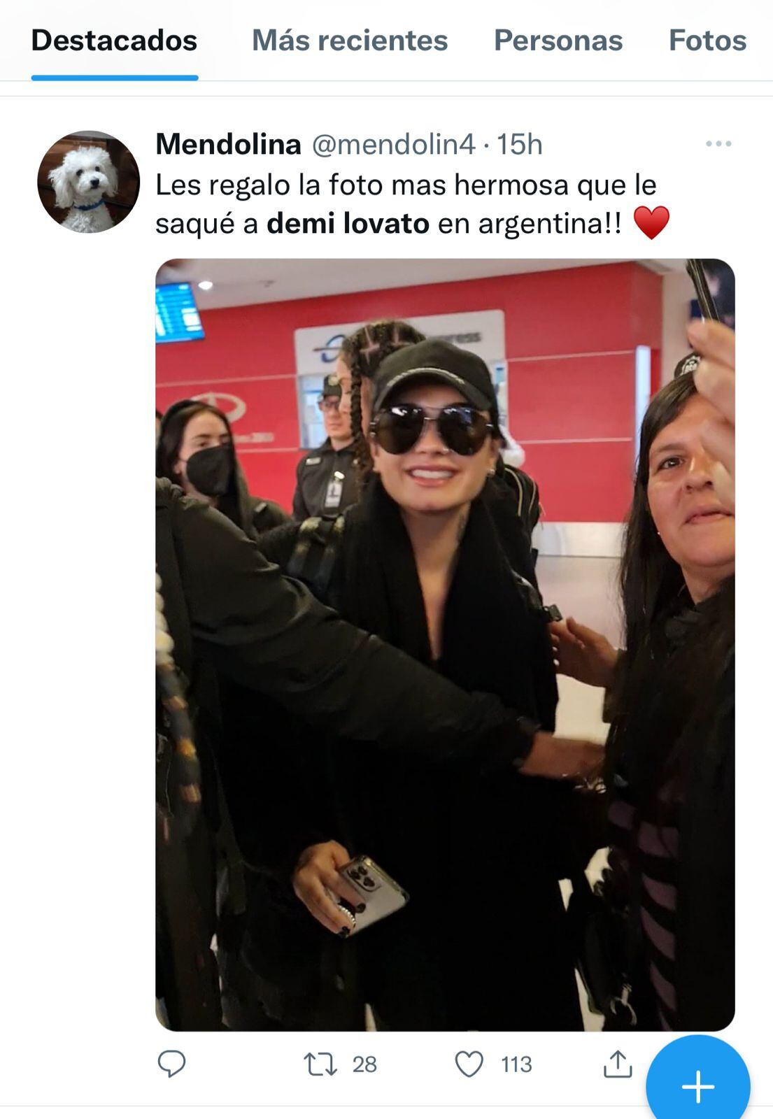 Demi Lovato arribó a Buenos Aires y revolicionó Ezeiza.