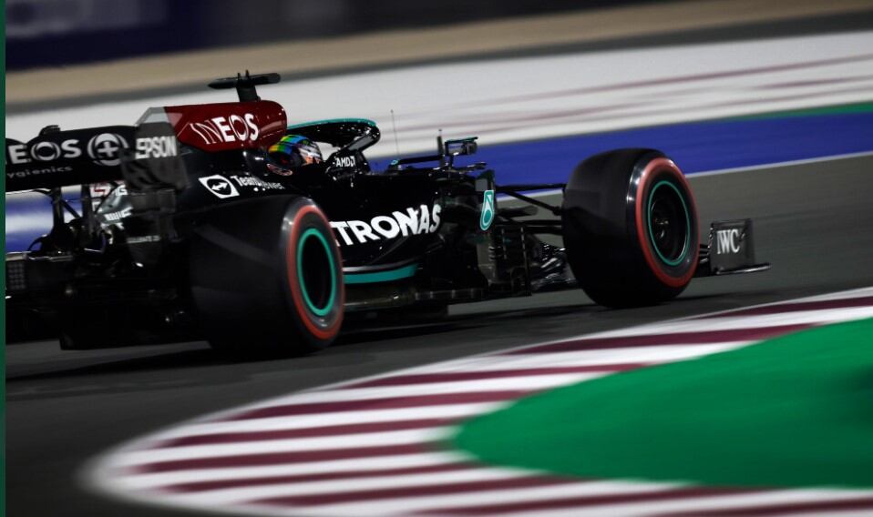 F1: Hamilton voló y se quedó con la pole en Qatar