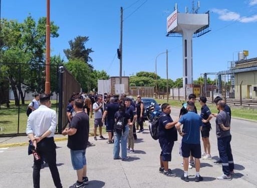 Avon despidió a casi 300 trabajadores de su planta de San Fernando. Foto: Que Pasa Web