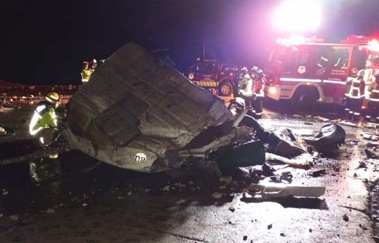 Camionero argentino volcó y murió en los Caracoles de Chile - Gentileza / Los Andes Online 