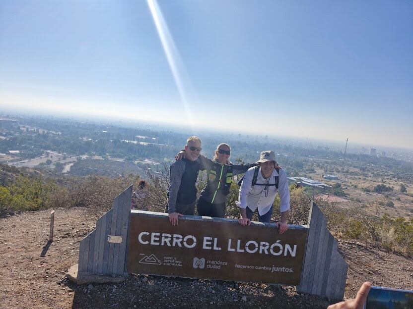 El Municipio de Godoy Cruz promueve salidas recreativas y el trekking para su personal