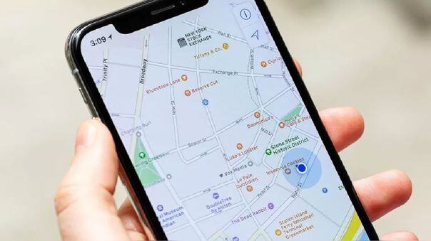 Buscan permitir que se pueda hablar por celular con bluetooth y mirar el mapa mientras se maneja. Foto: Imagen ilustrativa