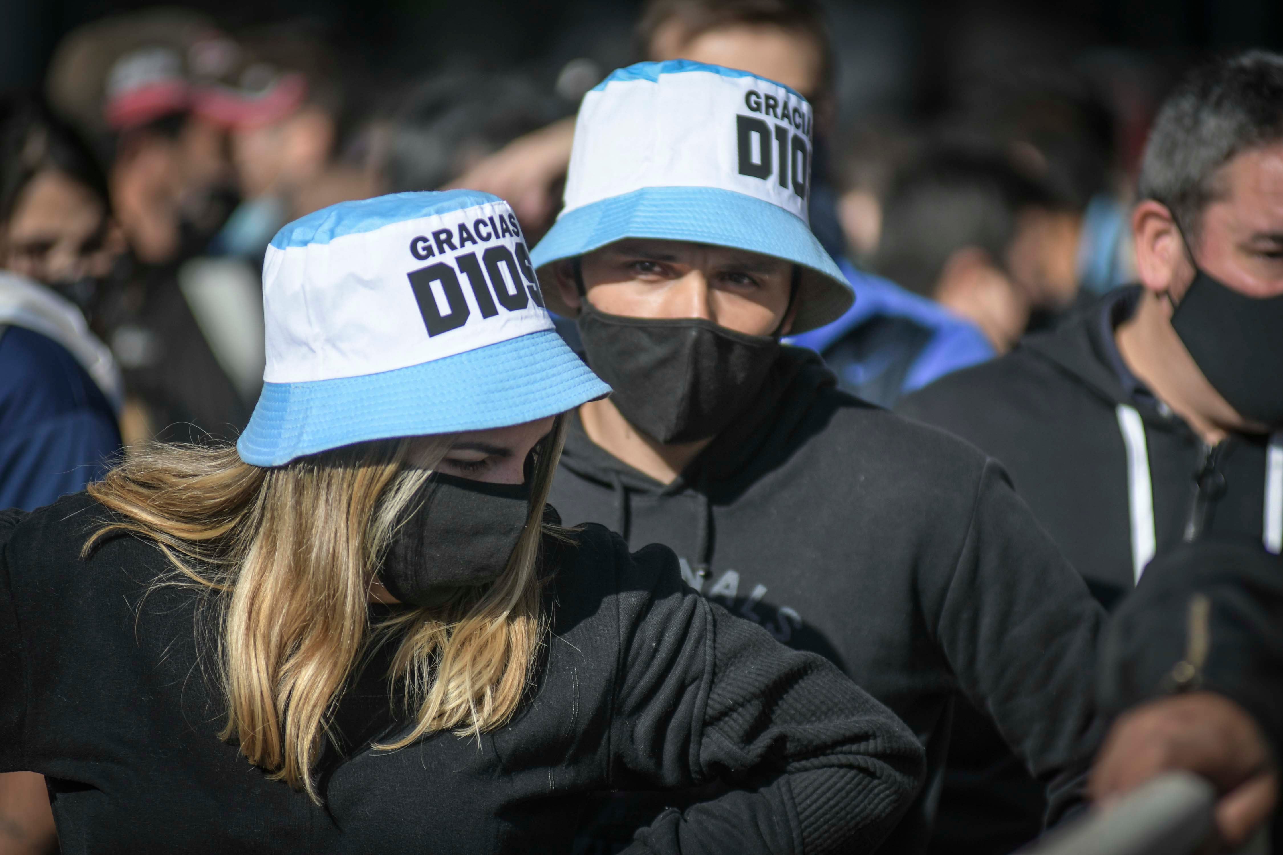 Multitudinaria despedida para el astro argentino en la Casa Rosada.