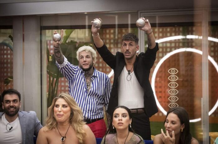 Alex Caniggia tuvo un fuerte cruce con una de sus compañeras.