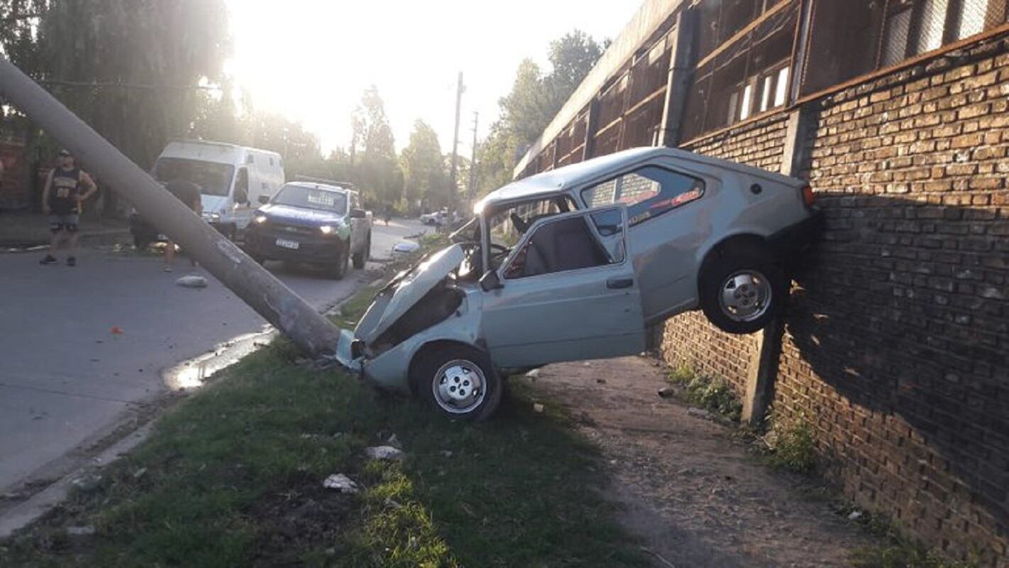 La madre dijo que el menor sacó el auto sin permiso - 