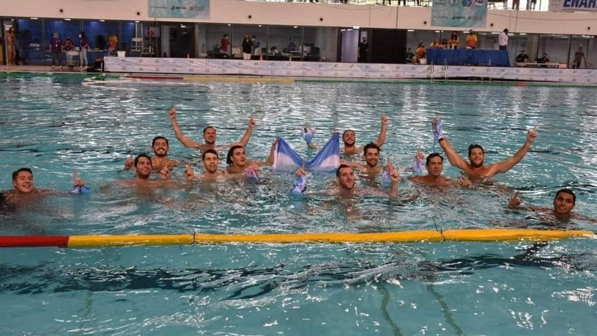 Todo el equipo argentino masculino que ganó el Sudamericano. Las chicas salieron terceras. /Gentileza