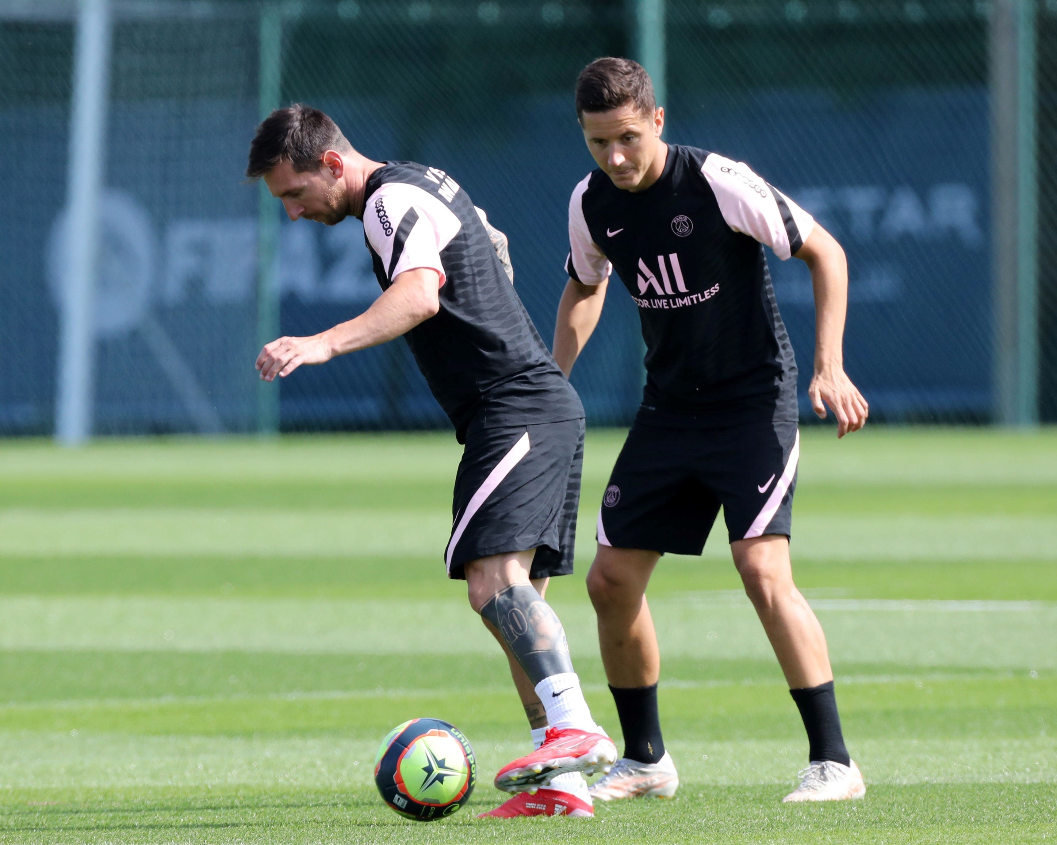 Ander Herrera fue compañero de Lionel Messi en el PSG. /Foto: Reuter